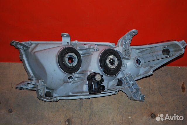 Фара правая Тойота Хайлендер