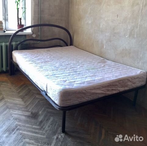 Кровать металлическая двуспальная с матрасом Кровать металлическая двуспальная с матрасом