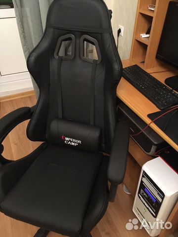 Игровое компьютерное кресло