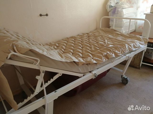 Кровать медицинская металлическая Кровать медицинская металлическая