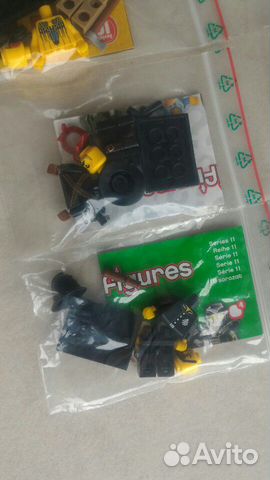 Lego Minifigures 71001, 71002