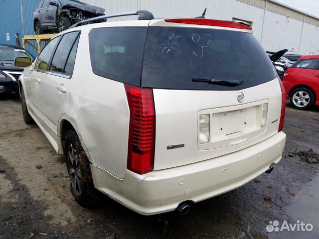 В разборе Cadillac SRX 2004год