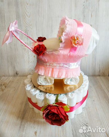 Коляска- торт из памперсов, подарок новорожденному