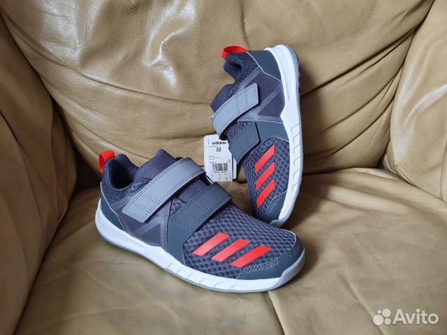 Кроссовки Adidas новые детские 37 р Кроссовки Adidas новые детские 37 р