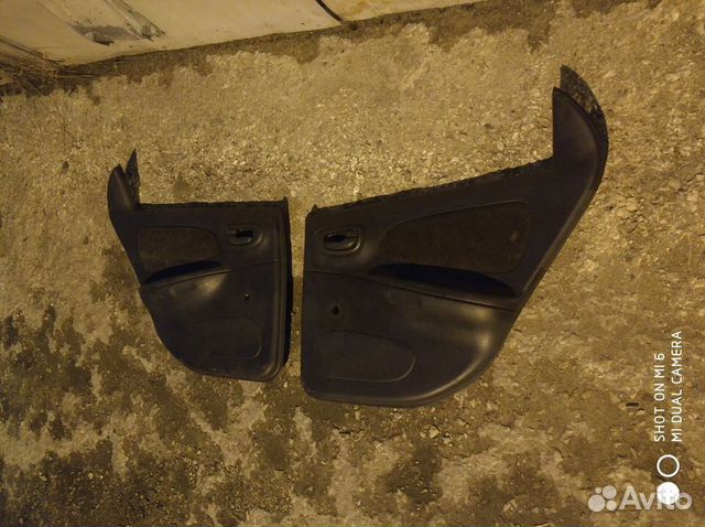 Обшивки задних дверей 2шт. Chrysler Dodge Neon 2 Обшивки задних дверей 2шт. Chrysler Dodge Neon 2