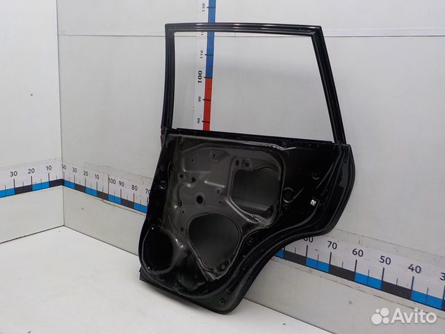 Дверь задняя правая на Toyota RAV-4 Дверь задняя правая на Toyota RAV-4