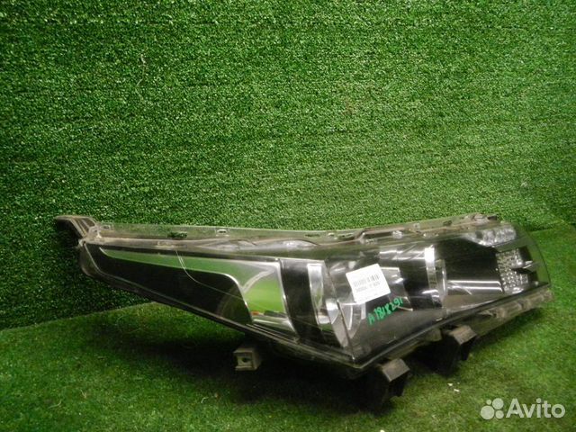 Фара правая Toyota Corolla 11 E160 (12-16) галоген