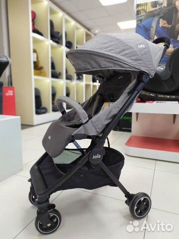 Коляска Joie Pact стильный дизайн, прогулочная