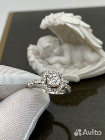 Помолвочное кольцо Tiffany&Co с бриллиантами 0.67c Помолвочное кольцо Tiffany&Co с бриллиантами 0.67c