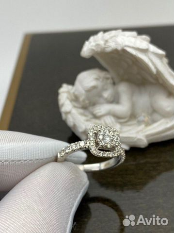 Помолвочное кольцо Tiffany&Co с бриллиантами 0.67c Помолвочное кольцо Tiffany&Co с бриллиантами 0.67c