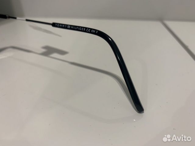 Очки Tommy Hilfiger