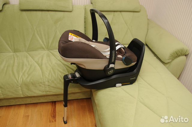 Автокресло Maxi-Cosi Pebble plus + база IsoFix Автокресло Maxi-Cosi Pebble plus + база IsoFix