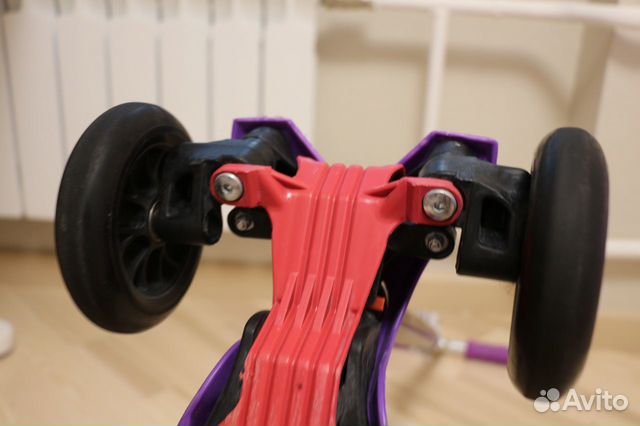 Самокат Maxi Micro из Австрии с ручкой-гудок Самокат Maxi Micro из Австрии с ручкой-гудок