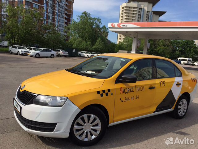 Skoda Rapid 1.6 AT, 2016, 180 000 км Skoda Rapid 1.6 AT, 2016, 180 000 км