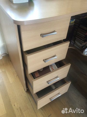 Стол письменный угловой с полками Стол письменный угловой с полками