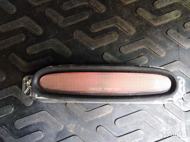 Стоп сигнал в крышку багажника Mazda 3 bk седан