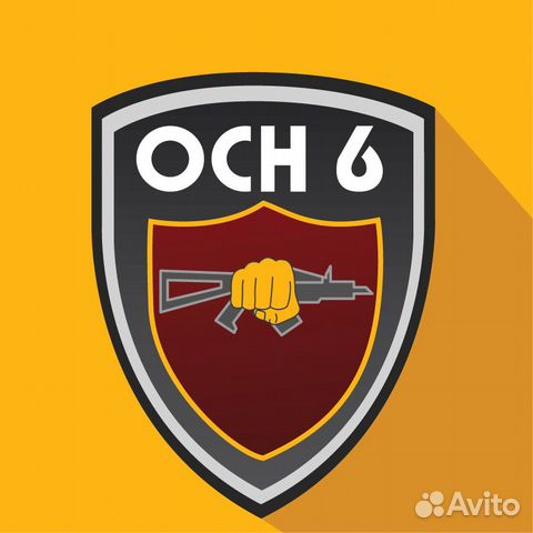 Охранник в бутик одежды