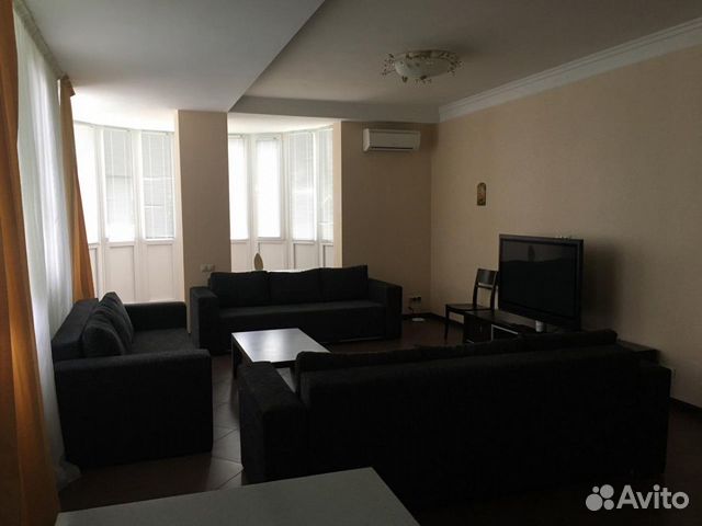 2-к квартира, 100 м², 1/11 эт.