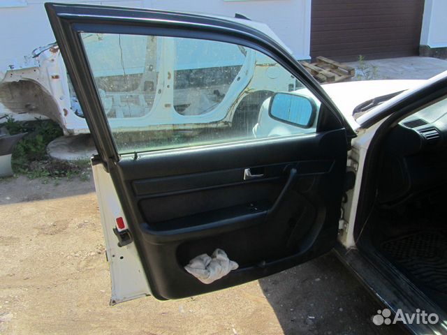 Дверь передняя задняя левая правая Audi 100 c4