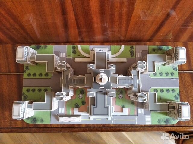 3D пазл мгу собранный