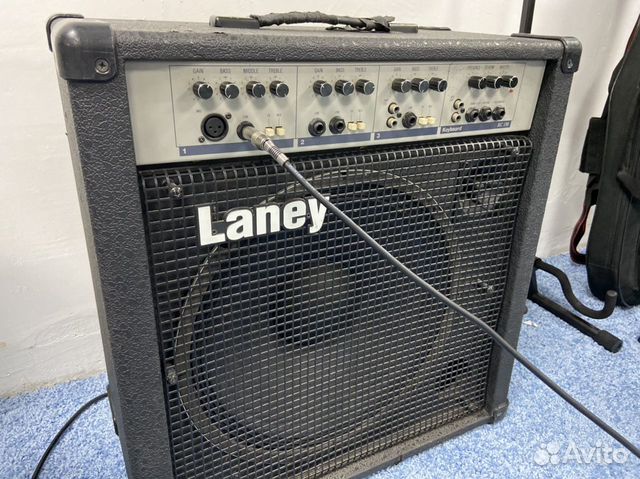 Басовый комбик Laney KC 150