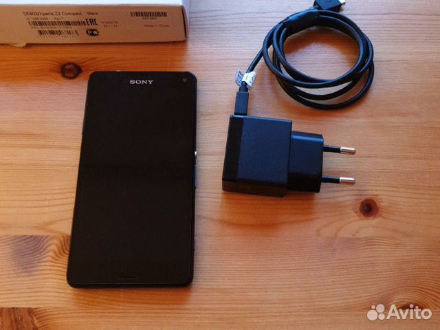 Телефон Sony Xperia Z3 Compact Телефон Sony Xperia Z3 Compact