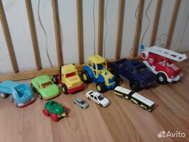 Детские машинки и зверушки игрушки