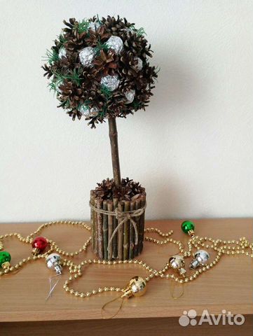 Топиарий из шишек