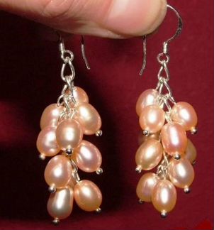 Очаровательные серебряные серьги с речным жемчугом