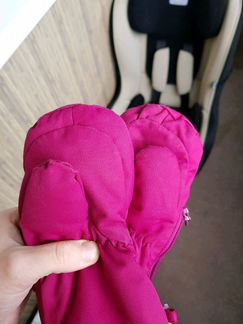 Шапка-шлем и варежки reima