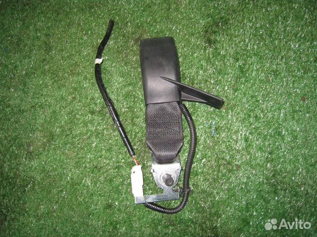 Замок ремня безопасности задний правый Toyota Aur