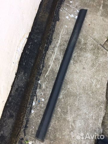 Молдинг передней правой двери на Пассат Б4