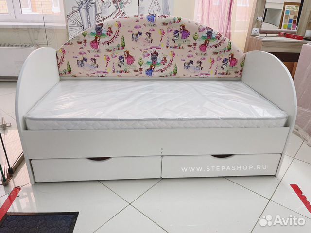 Кровать для девочки от трех лет