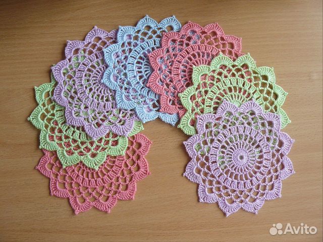 Салфетки вязаные сервировочные