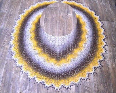 Шаль с бисером, Октябрина, шерсть, градиент цветов