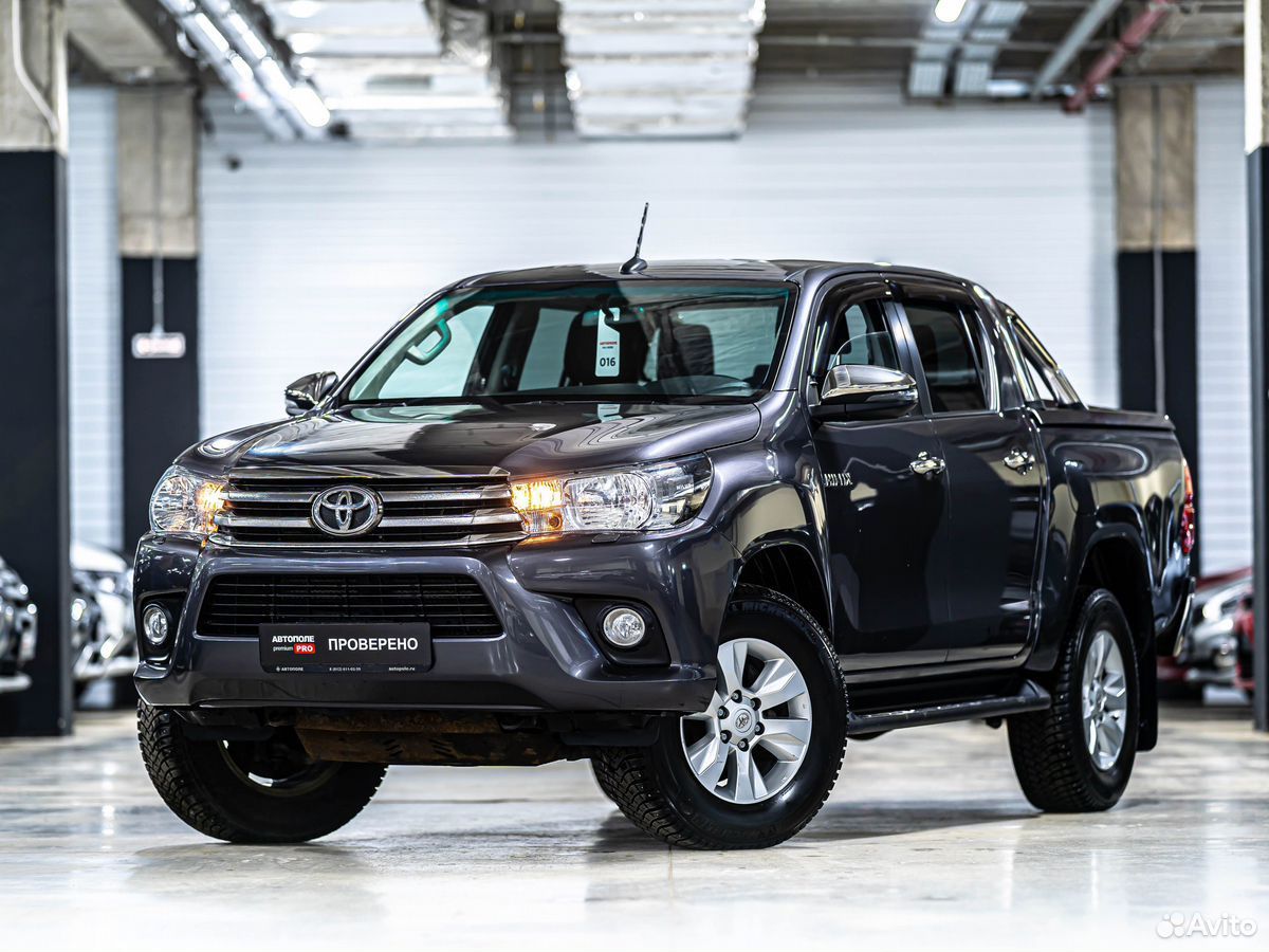 Toyota Hilux 2017. Тойота Hilux 2017. Митсубиси л200 2021. Тойота Хайлюкс 2017 черный.