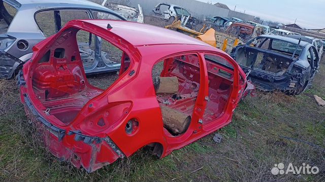 Опель Корса заднее правое крыло четверть