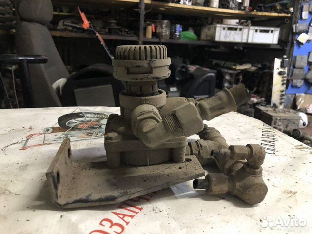 Клапан ускорительный на Маз