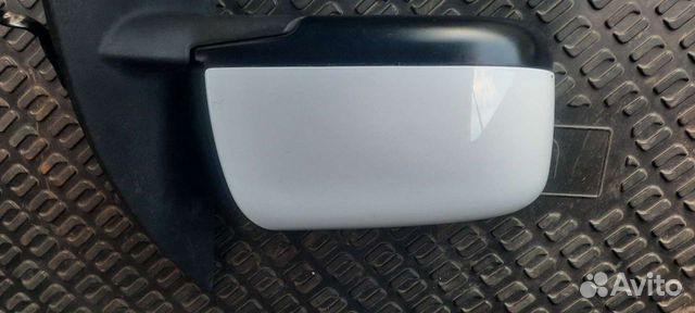 Зеркало заднего вида