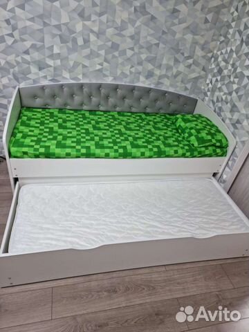 Выдвижная кровать, детская кровать