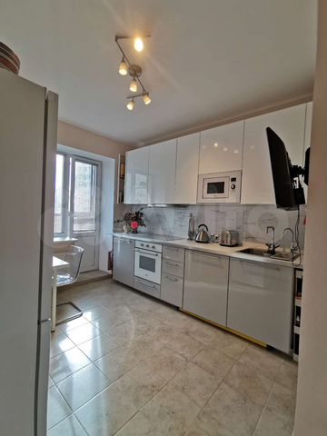 1-к. квартира, 37 м², 10/17 эт.