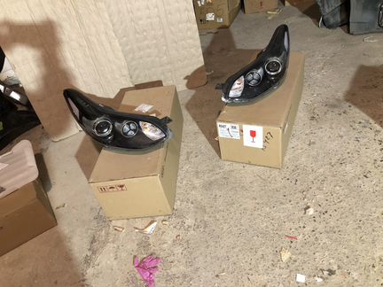 Правая фара Kia Sportage 2015-2022