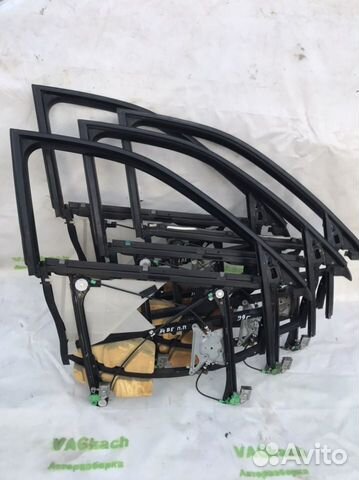 Рамка передняя правая Audi A4 B5 стеклоподъемник