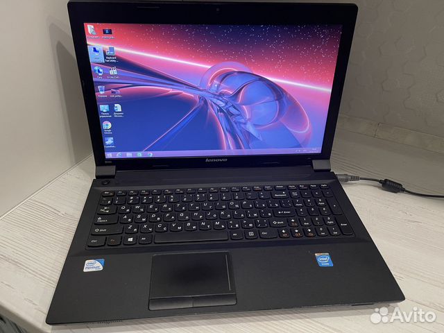 Lenovo B590