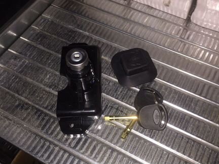 Личинка замка капота с ключом Ford Transit