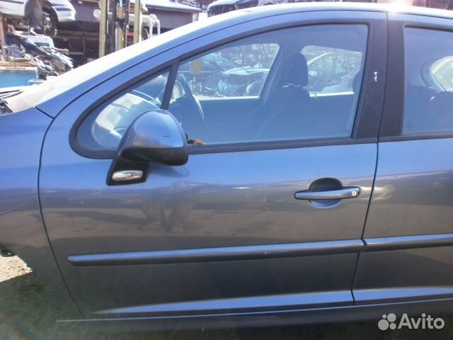 Двери peugeot 207 1.6 бензин 2008 год