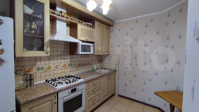 4-к. квартира, 82 м², 8/9 эт.