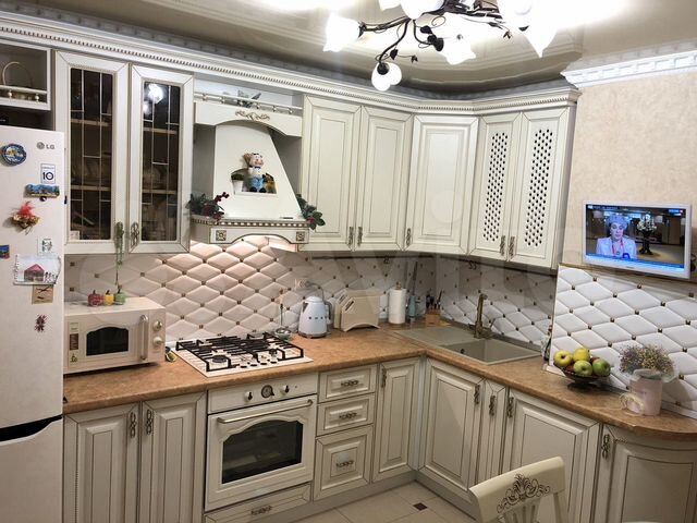 3-к. квартира, 75 м², 3/10 эт.