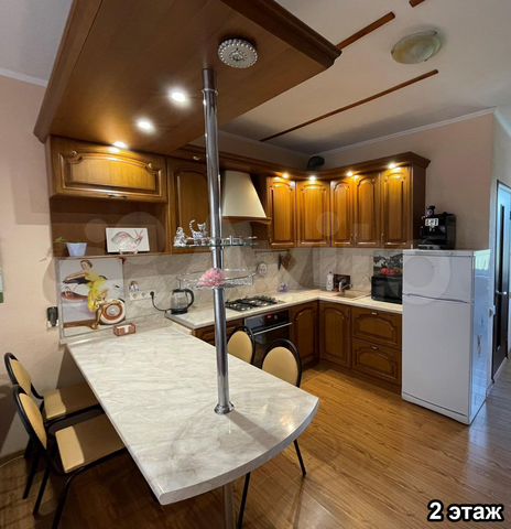 3-к. квартира, 105 м², 2/3 эт.