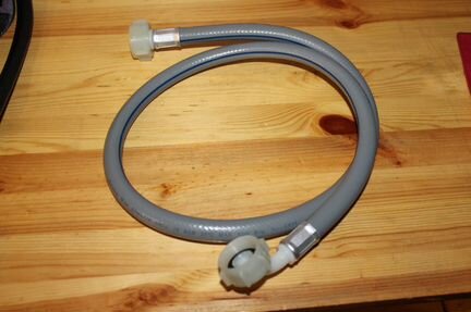 Импортный шланг для подключения стиральной машинки